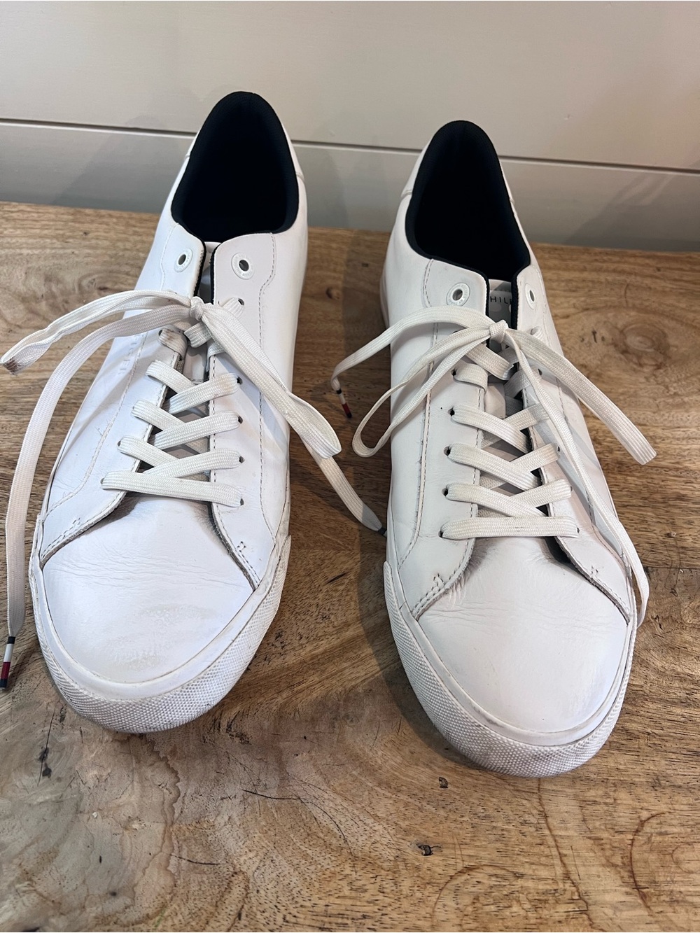 Tommy Hilfiger White Leather Low-Top Sneakers 12